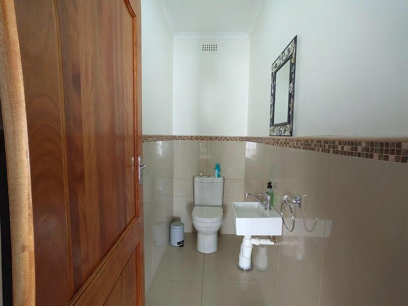 5 Bedroom Property for Sale in Prince Alfred Hamlet Western Cape